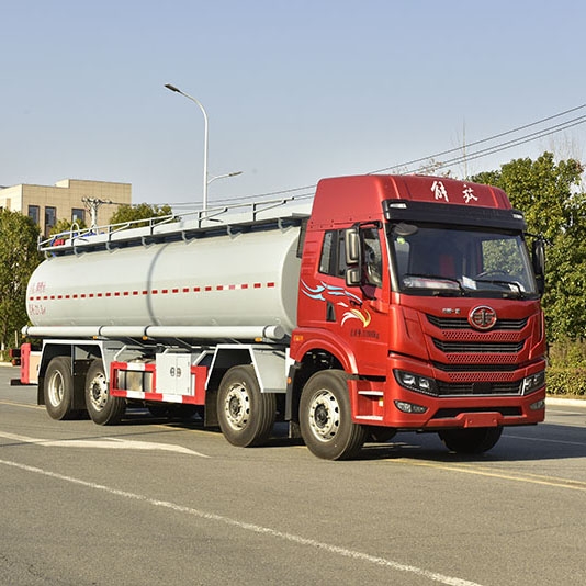 昌吉国六18吨解放8x2普通液体运输车